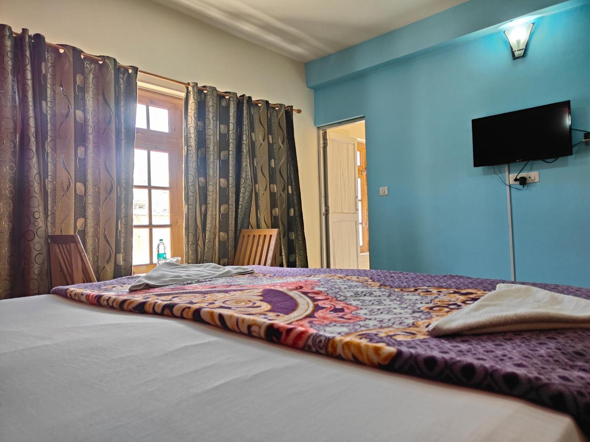 Tsaskan Hotel Лех Екстер'єр фото